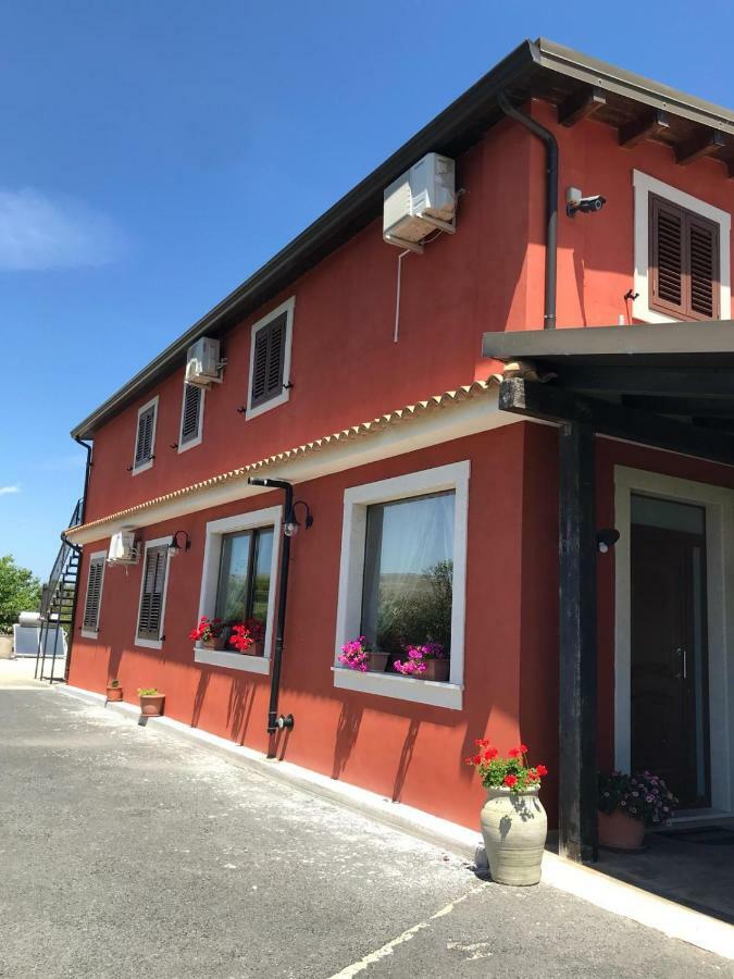 Villa Stefy Apartments Avola Eksteriør bilde